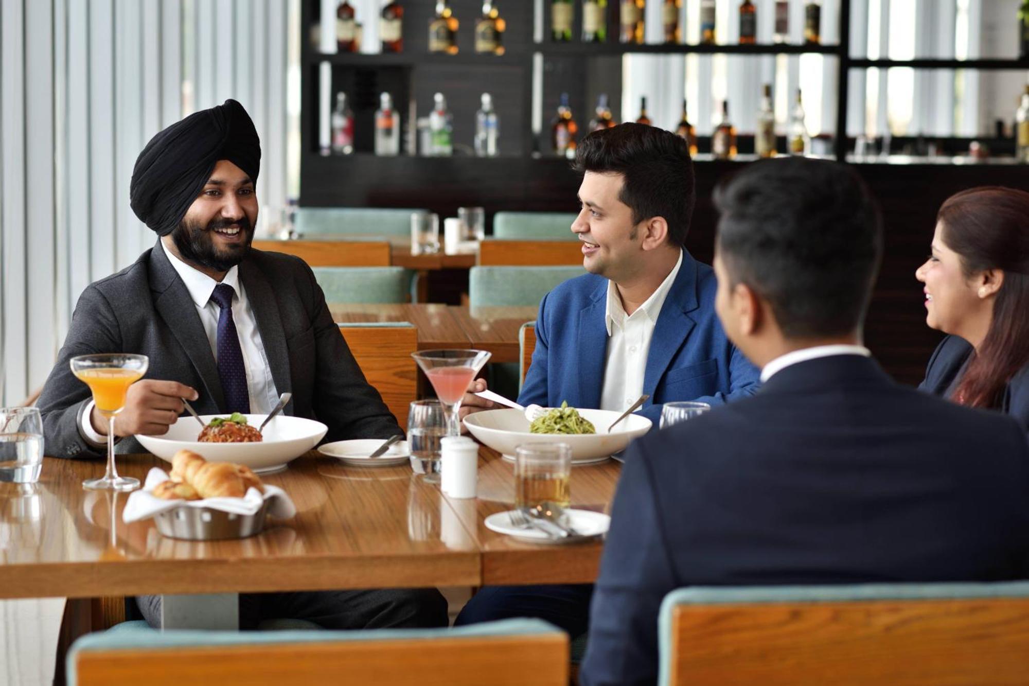 Fairfield By Marriott Bengaluru Rajajinagar Hotel Buitenkant foto